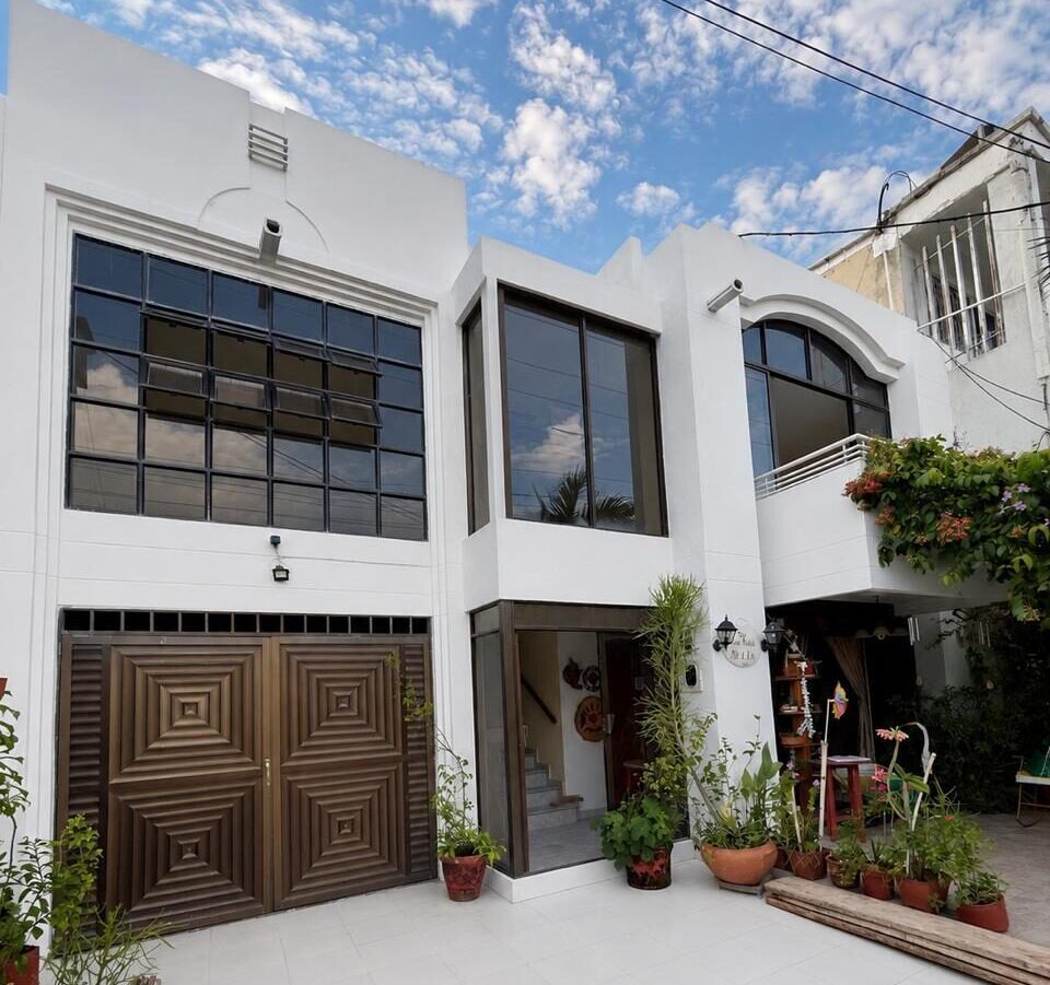 APARTAMENTO EN ARRIENDO — BARRIO ALAMEDA (SEGUNDO PISO)